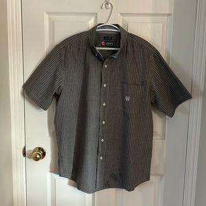 Men’s Large Short Sleeve Button Up T-Shirt. Chaps. Easy Care.